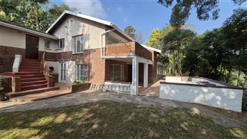 Two Bedroom Two bathroom, Two lounges