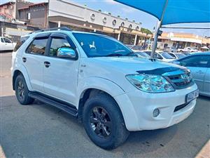 2007 TOYOTA FORTUNER 3.0 D4D  Transmission: Manual  Mileage: 125000km  Fueltype: Diesel White