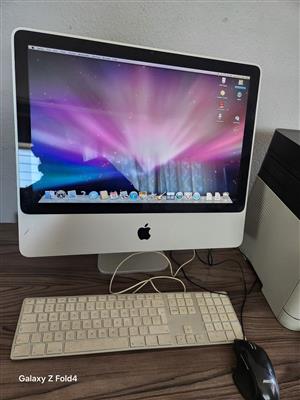 iMac computer desktop 2009