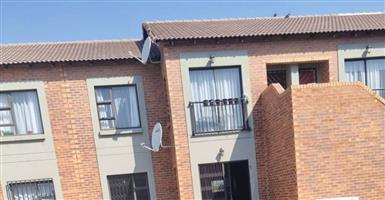 Modern Ground Floor 2-Bedroom Apartment To Rent in Terra Nova