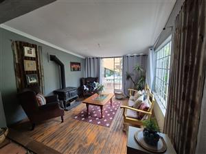 !Peaceful and Quiet Secured Area!