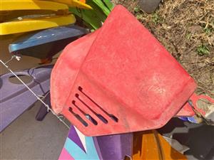 Kawasaki KL 250  side cover