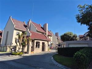 Apartment For Sale in Sundowner Ext 33