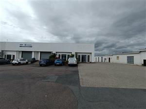Fantastic showroom/ retail unit to Let in Lanseria!