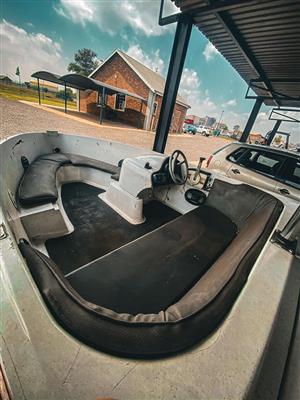 ️BOAT AND TRAILER ️