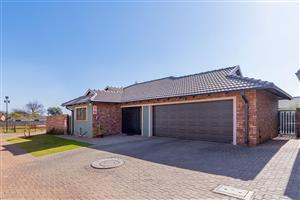 Cluster For Sale in Rynfield