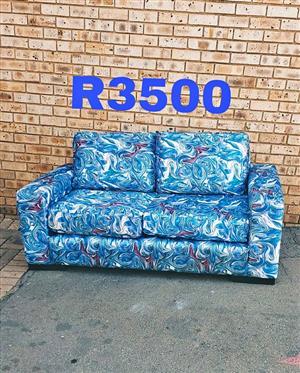 2 Seater couch for Sale!