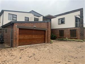 Cluster For Sale in Bedfordview
