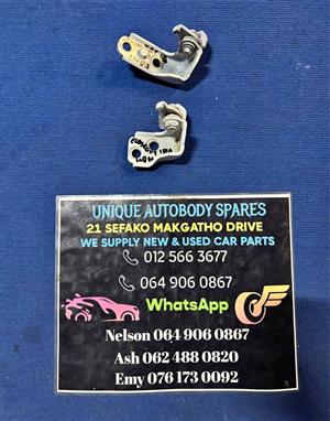 Ford Ecosport Left Door Hinge Set