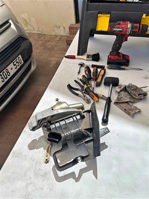 Ford torneo door lock mechanism