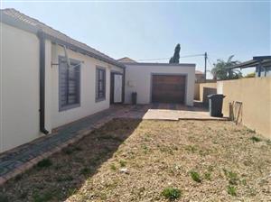 3 beds 2 baths House
