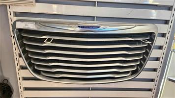 Chrysler Voyager Grill
