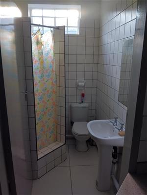 Room share kitchen bathroom total 3 rooms