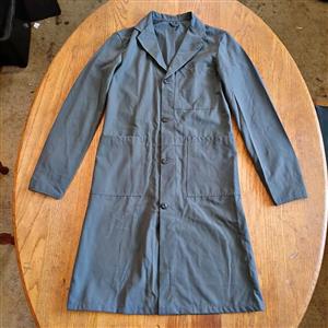 ​Industrial Grey Work Coat / Lab Coat (Size Small) ️