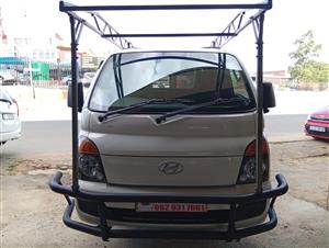 2016 Hyundai H100 2.6 Single Cab Bakkie 95,756km Manual Upholstered Seating, Sho
