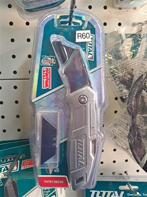 Brand New Total Tools folding knife aluminium alloy