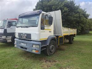 2015 MAN CLA15-220 8 ton dropside tipper