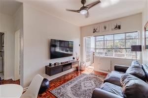 Apartment For Sale in Richmond Hill