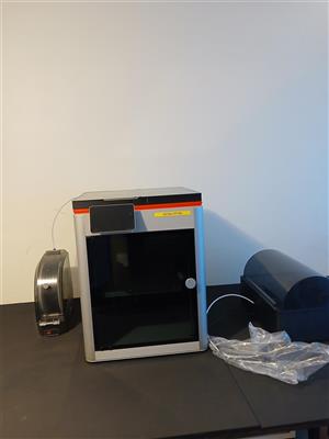 Bambu Labs X1C 3D Printer – Full Setup + Brand New AMS – HUGE SAVING!