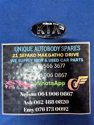 Kia Sedona Main Front Grill Badge Logo