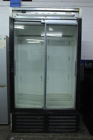 WHITE 2DOOR DISPLAY FRIDGE(S066955B)