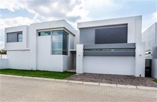 Cluster For Sale in Bryanston East