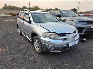2004 MITSUBISHI OUTLANDER 2.4 STATIONWAGON FOR SALE PLEASE READ NON-RUNNER