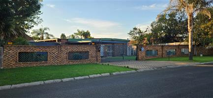 4 Bedroom House to Rent in Sunair Park