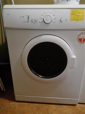 6 Kg Defy tumble dryer for sale still in working condition