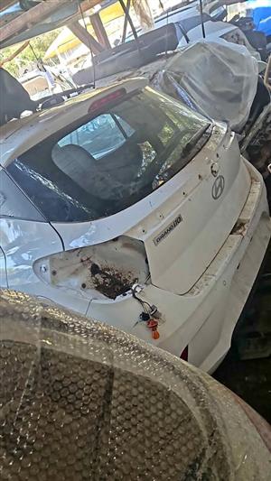 Hyundai i10 tailgate available