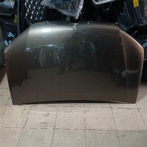 Renault sandero bonnet