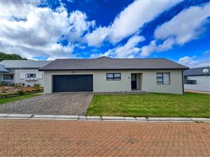 House For Sale in Still Bay West