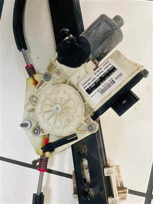 BMW X3 E DRIVER SIDE REAR WINDOW MOTOR