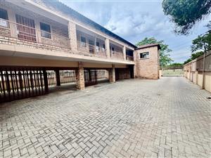 Prime Location - Neat 1st Floor Bachelor Unit