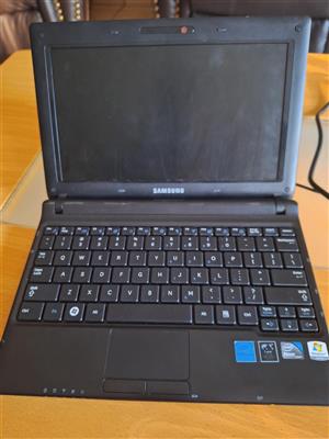 Samsung N102 notebook for sale