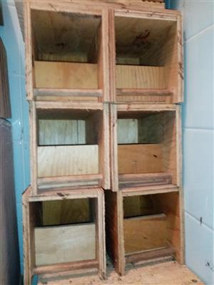 Finch breeding boxes