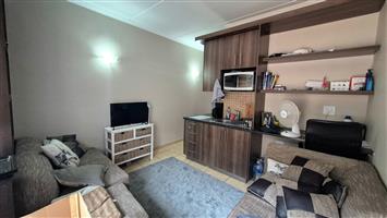 Modern 1-Bedroom Apartment – Perfect for Students or Investors