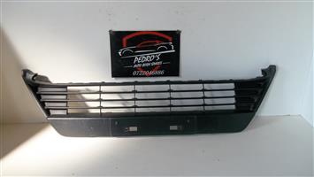 Toyota Auris front bumper grille