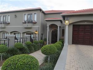House For Sale in Featherbrooke Estate
