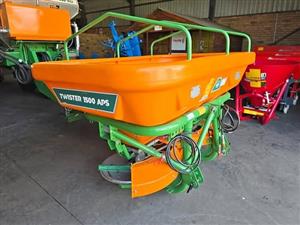 Stara Twister APS 1500ltr Fertilizer Spreaders