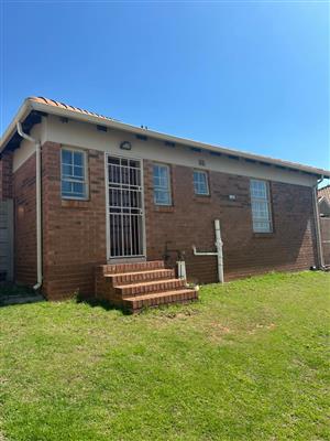 3 bedroom house for rental in Thatch Hill Security Estate