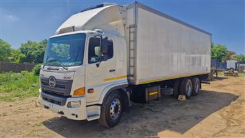 2022 HINO 500 - 1627 REFRIGERATED TRUCK with MEAT RAILS