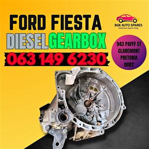 Ford fiesta diesel gearbox Call or WhatsApp me