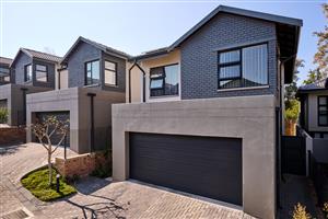 Modern Luxury Meets Tranquil Living – 4 Bedroom Duplex in Amberwood Estate, Bryanston
