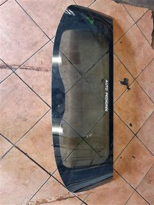 RENAULT TRIBER BACK GLASS AVAILABLE
