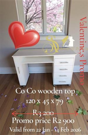 Manicure table