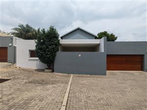 3 Bedroom Single-Storey Cluster for Sale in Essexwold