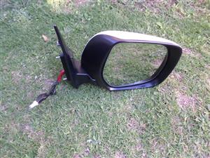 2017 TOYOTA LAND CRUISER RIGHT SIDE DOOR MIRROR ELECTRIC TURN SIGNAL  FOR SALE