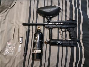 Bt combat with a 9 oz with shut off valve (half full co2) and a 20oz standard pi