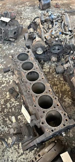 Isuzu 6HE1 Engine Block
